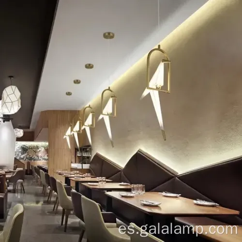 Lámpara decorativa moderna de grúa de oro nórdico